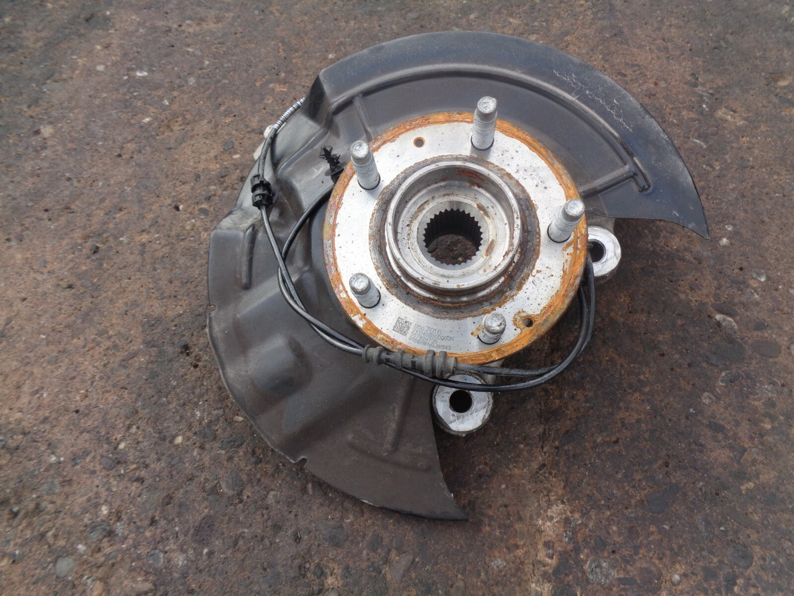 VAUXHALL INSIGNIA B 2019 OSF DRIVER SIDE FRONT WHEEL HUB
