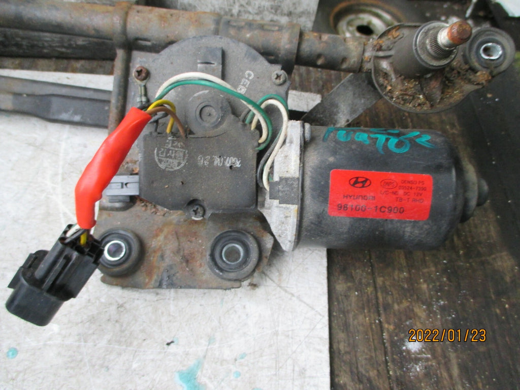 HYUNDAI GETZ 2007 FRONT WINDSCREEN WIPER MOTOR LINKAGES 981001C900