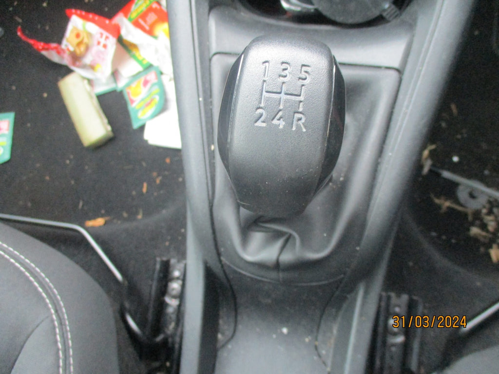 PEUGEOT 208 2016 5 SPEED MANUAL GEARSTICK GEARSHIFTER