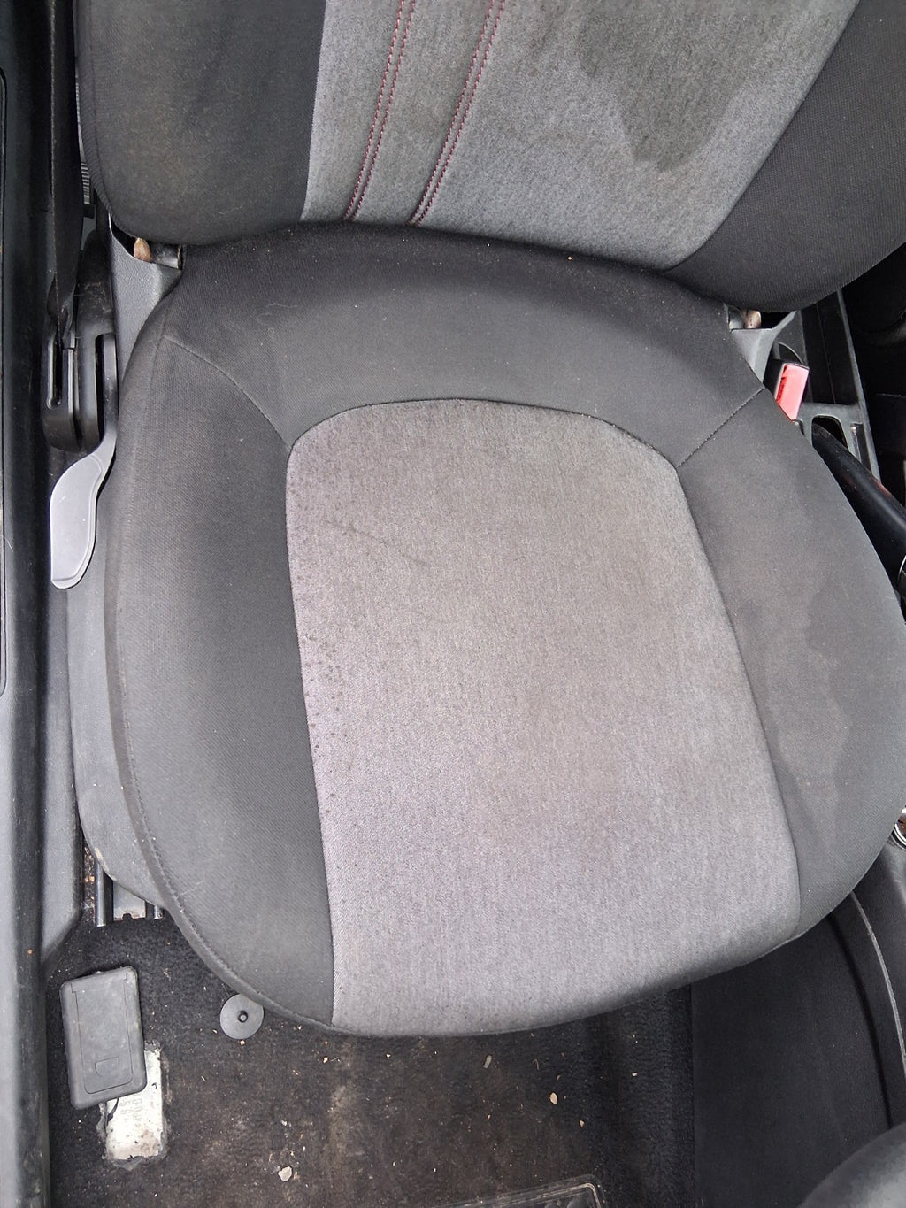 2014 FIAT PUNTO 5 DOOR MK3 OSF DRIVER SIDE FRONT RIGHT FABRIC SEAT