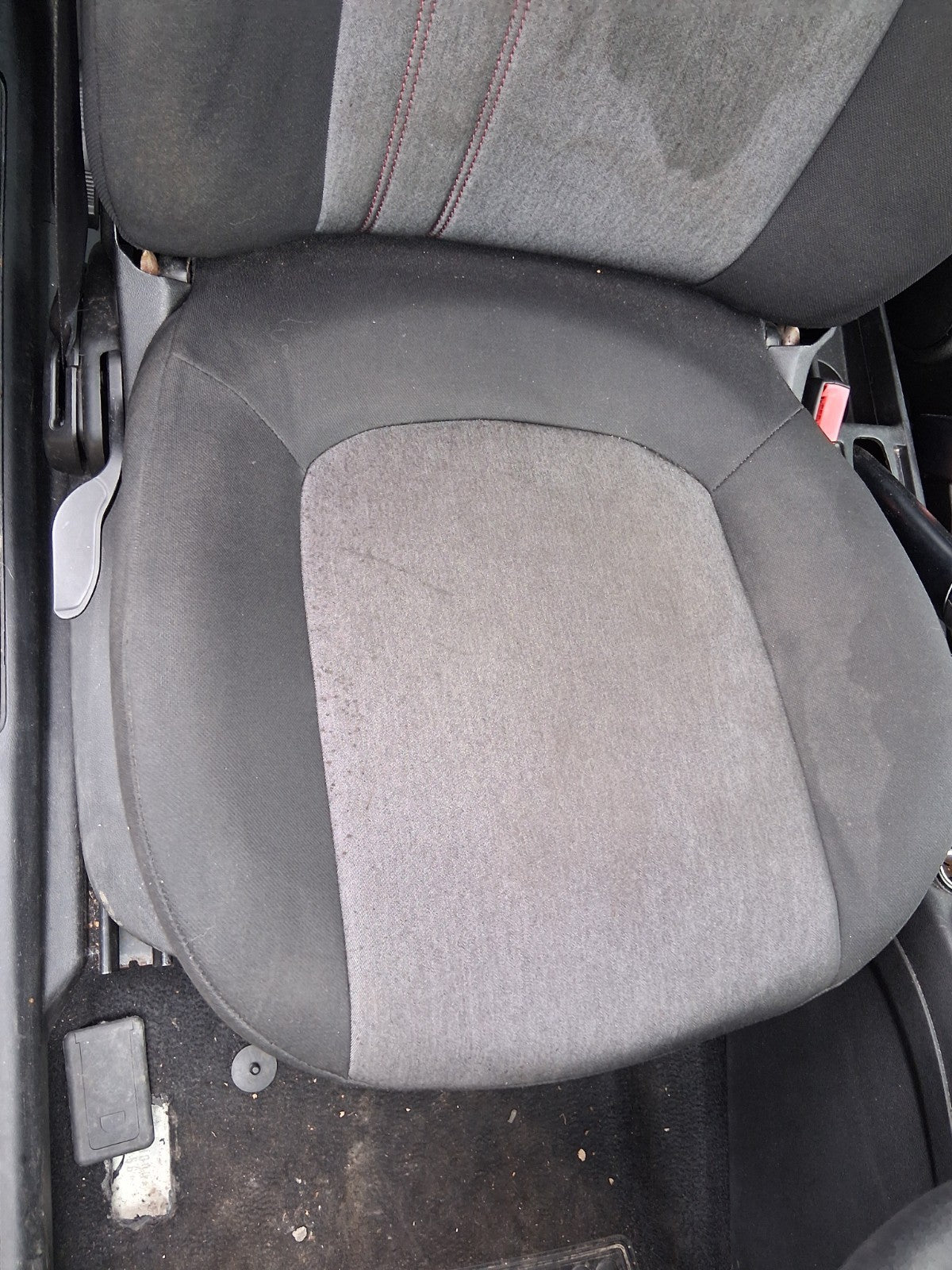 2014 FIAT PUNTO 5 DOOR MK3 OSF DRIVER SIDE FRONT RIGHT FABRIC SEAT