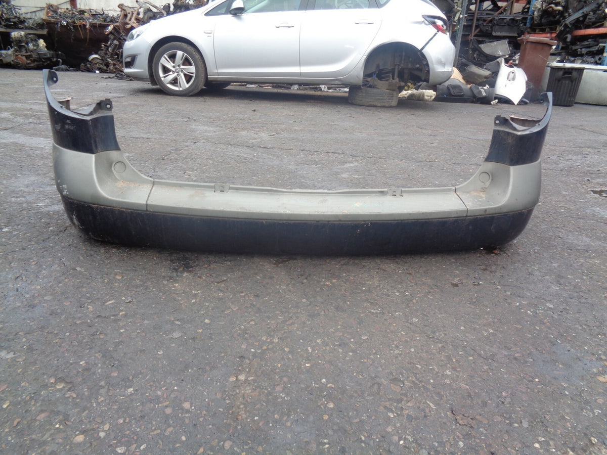 RENAULT LAGUNA 2003 MK2 ESTATE COMPLETE REAR BUMPER GREEN