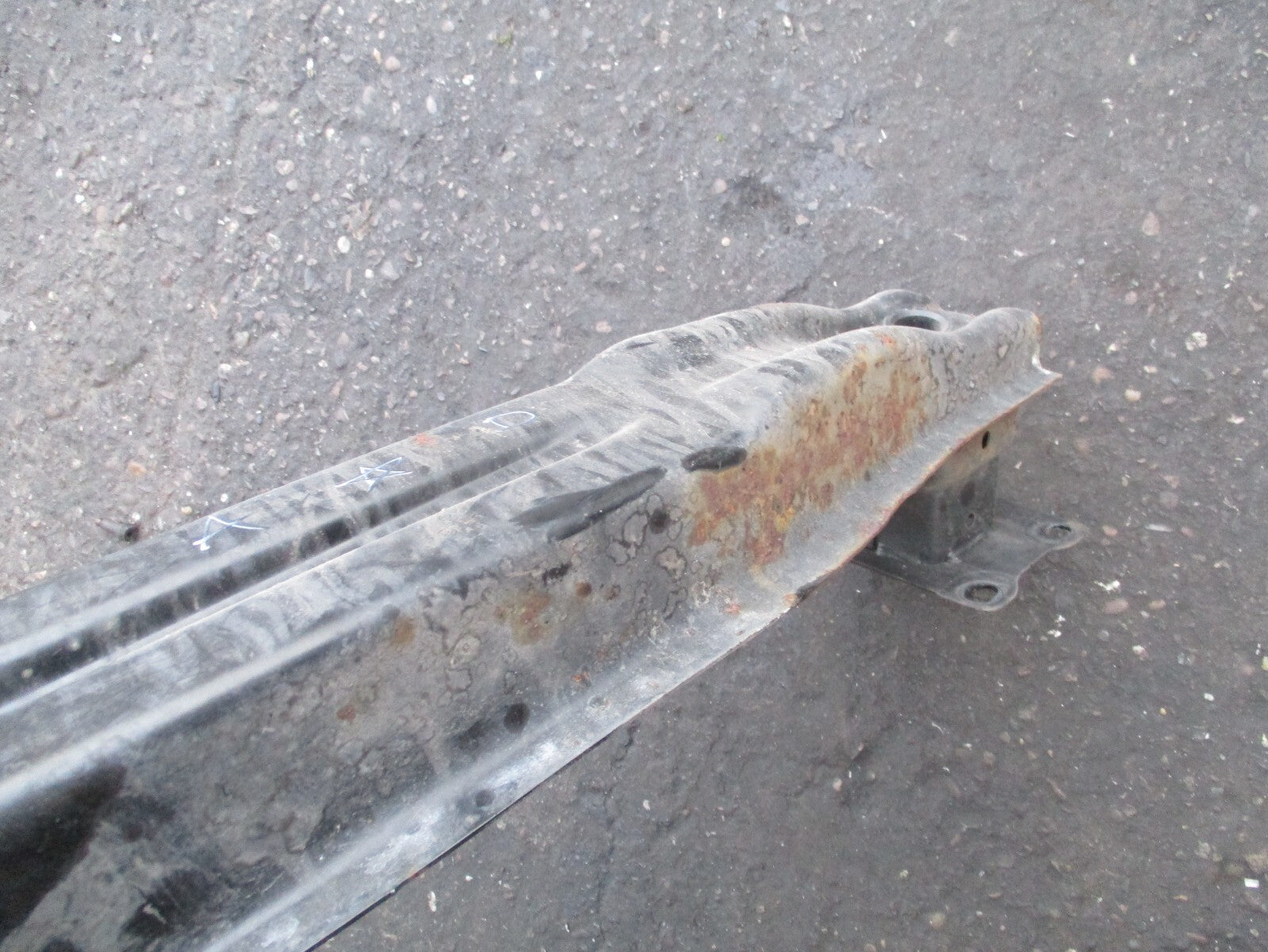 2013 VW VOLKSWAGEN GOLF MK7 REAR BUMPER REINFORCEMENT CRASH BAR