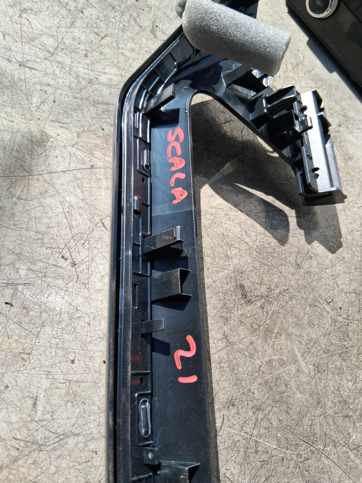 2021 SKODA SCALA DASH AIR VENT 656947194