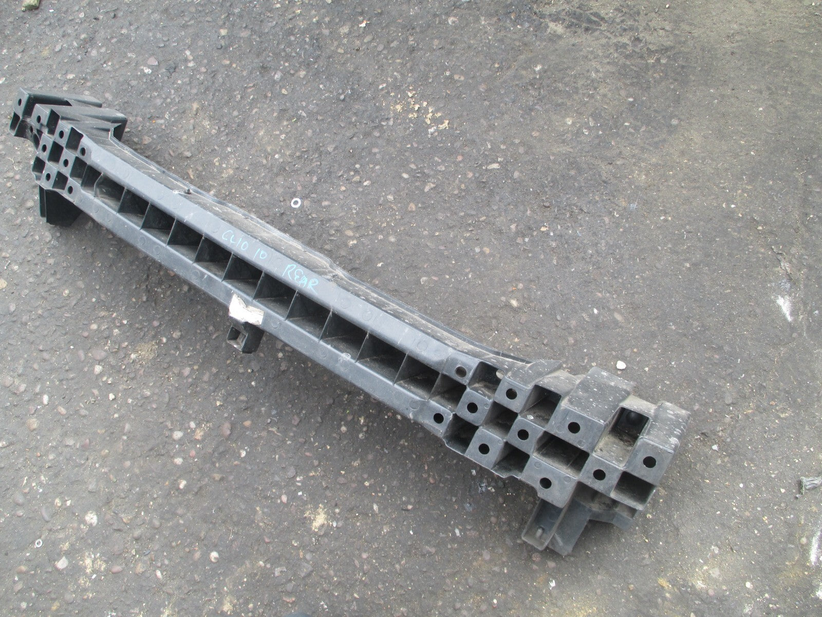 RENAULT CLIO MK3 2010 5 DOOR REAR BUMPER REINFORCEMENT CRASH BAR
