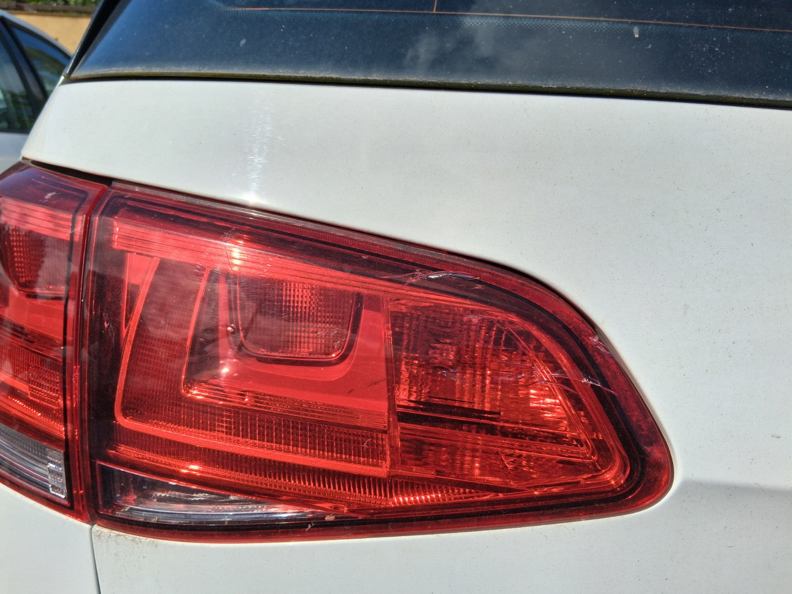 2016 VW VOLKSWAGEN GOLF MK7 NSR PASSENGER SIDE REAR LEFT INNER TAIL LIGHT