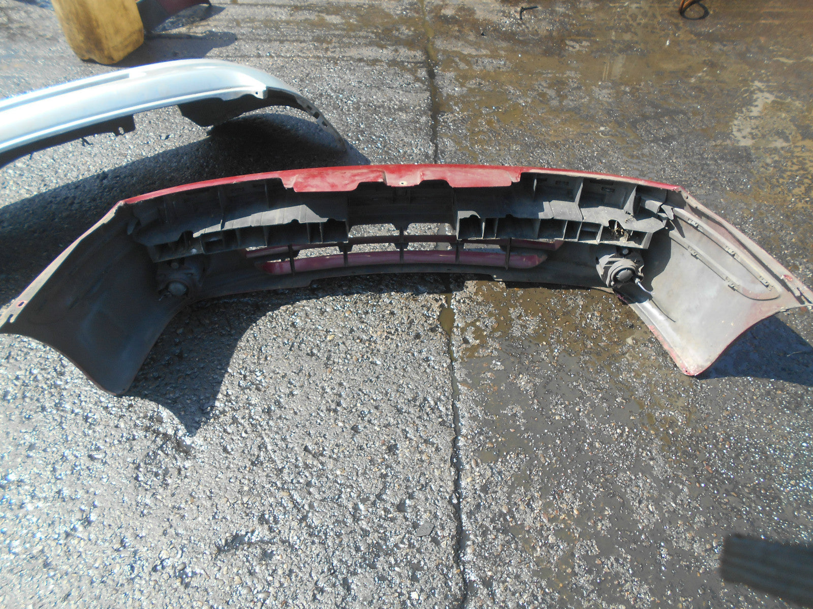 RENAULT SCENIC MK1 2000 FRONT BUMPER & FOG LIGHTS BURGUNDY