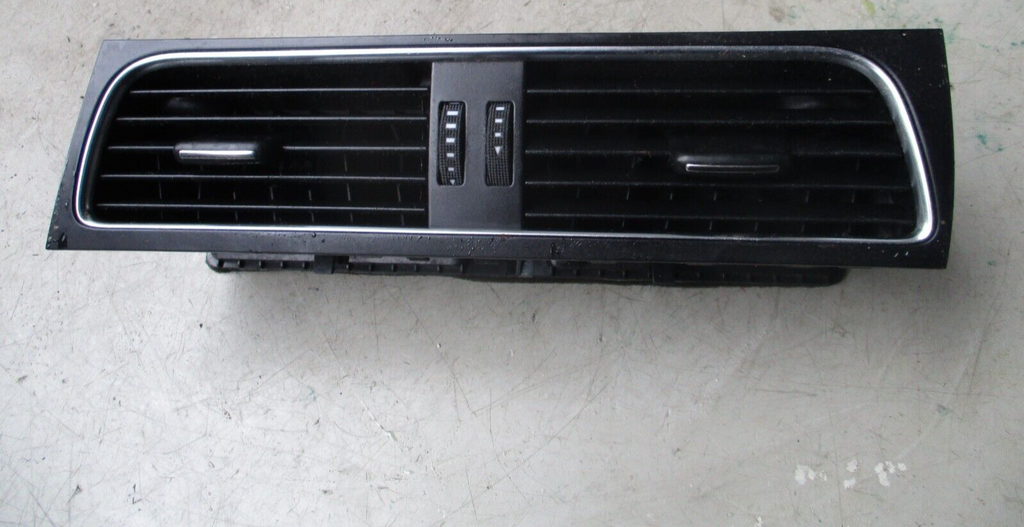 2011 AUDI A4 CENTRE DASHBOARD AIR VENT 8T2820951B (ref s)