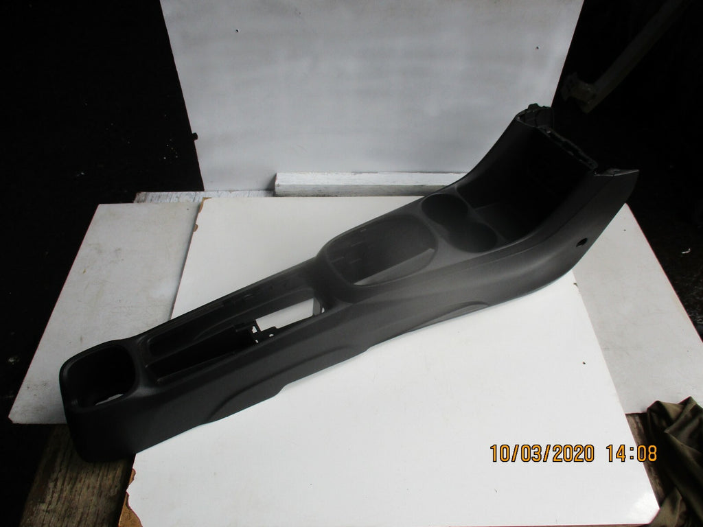 VAUXHALL VIVA 2017 PLASTIC CENTRE CONSOLE ASM CUP HOLDER USB 12V 95388454