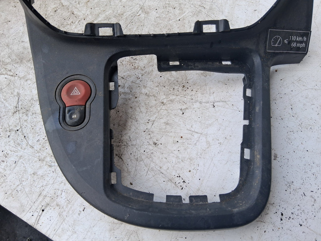 2020 RENAULT KANGOO MK2 RADIO STEREO MULTIMEDIA SURROUND TRIM 969338839R