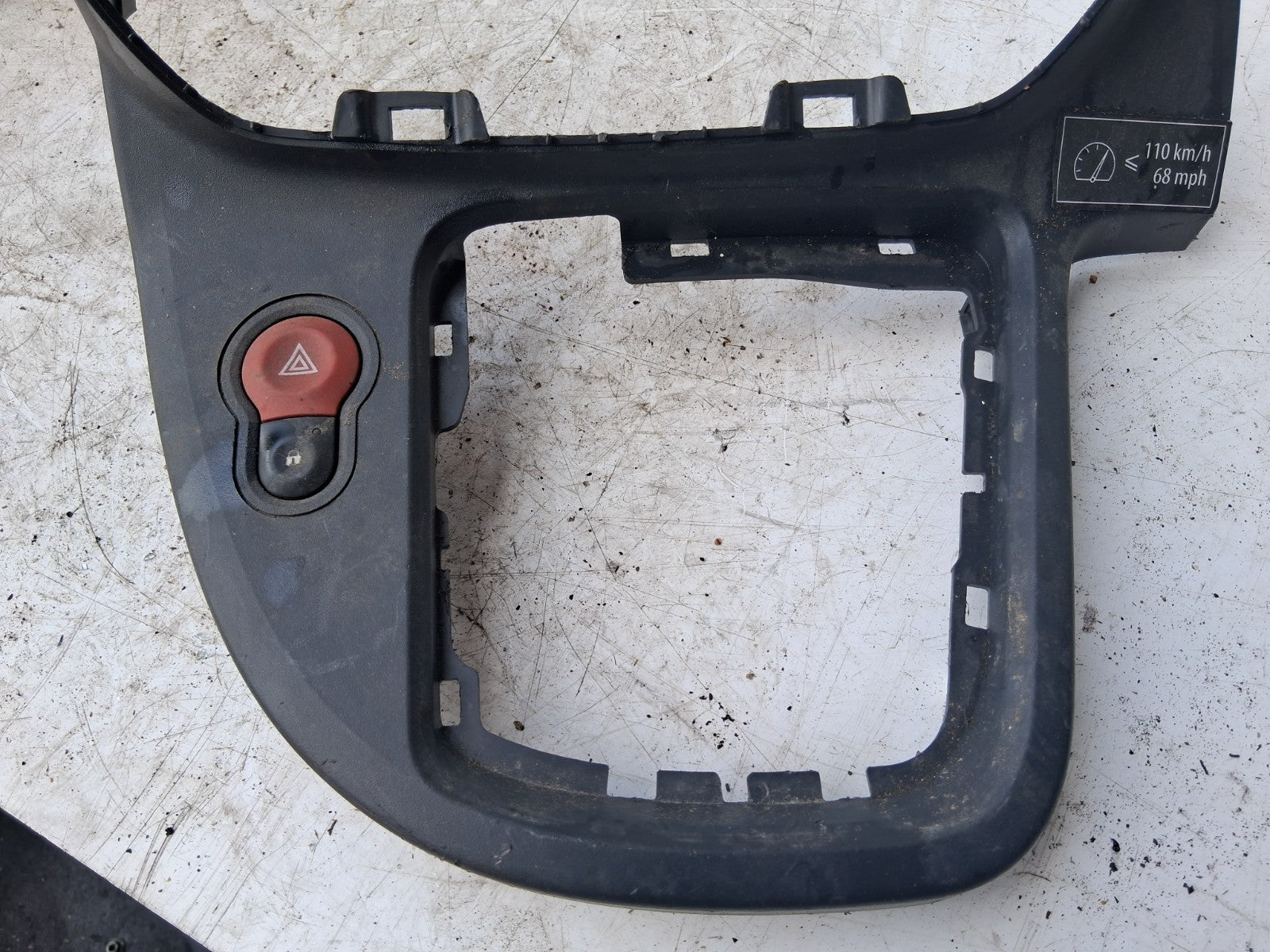2020 RENAULT KANGOO MK2 RADIO STEREO MULTIMEDIA SURROUND TRIM 969338839R