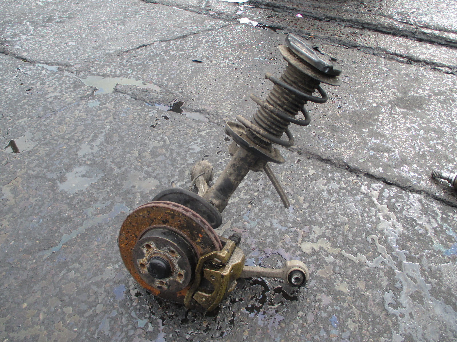 2014 MERCEDES C CLASS W204 C220 2.1 DIESEL FRONT PASSENGER LEG CALIPER HUB SHOCK