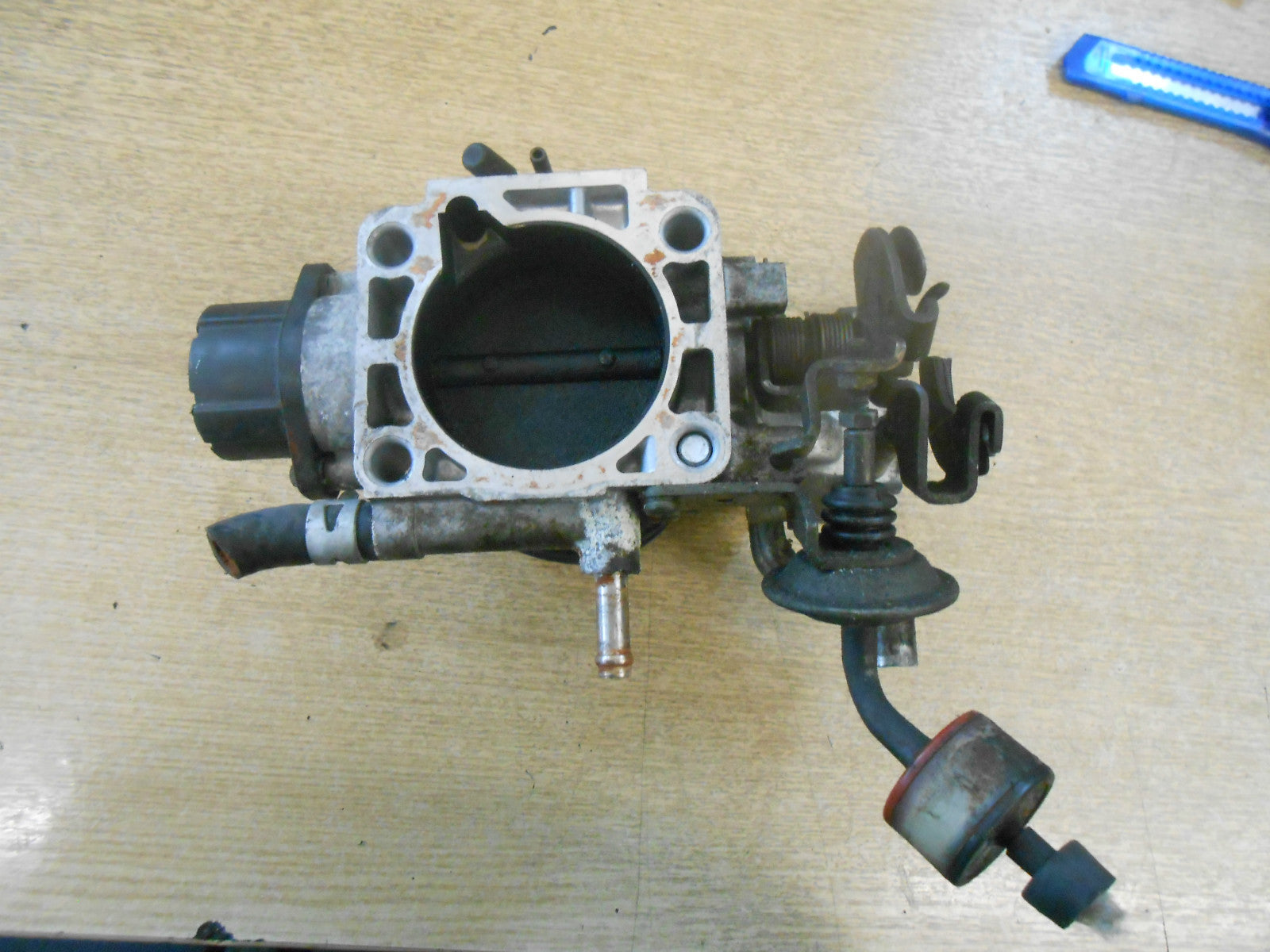 KIA SHUMA MK2 2002 1.8 16V ENGINE THROTTLE BODY KZH5 0280140571 0 280 140 571
