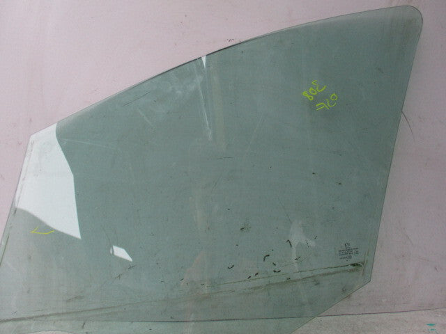 2010 PEAGEOT 308 MK1 OSF DRIVER SIDE FRONT WINDOW GLASS