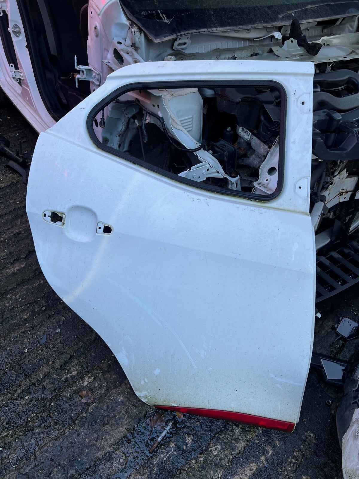 2020 TOYOTA AYGO MK2 OSR DRIVER SIDE REAR BARE DOOR WHITE