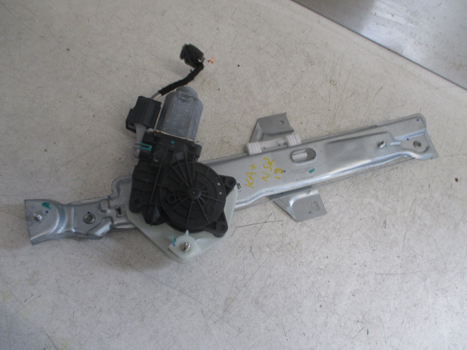 FORD KA +PLUS MK3 2018 NSR PASSENGER SIDE REAR WINDOW MOTOR REGULATOR