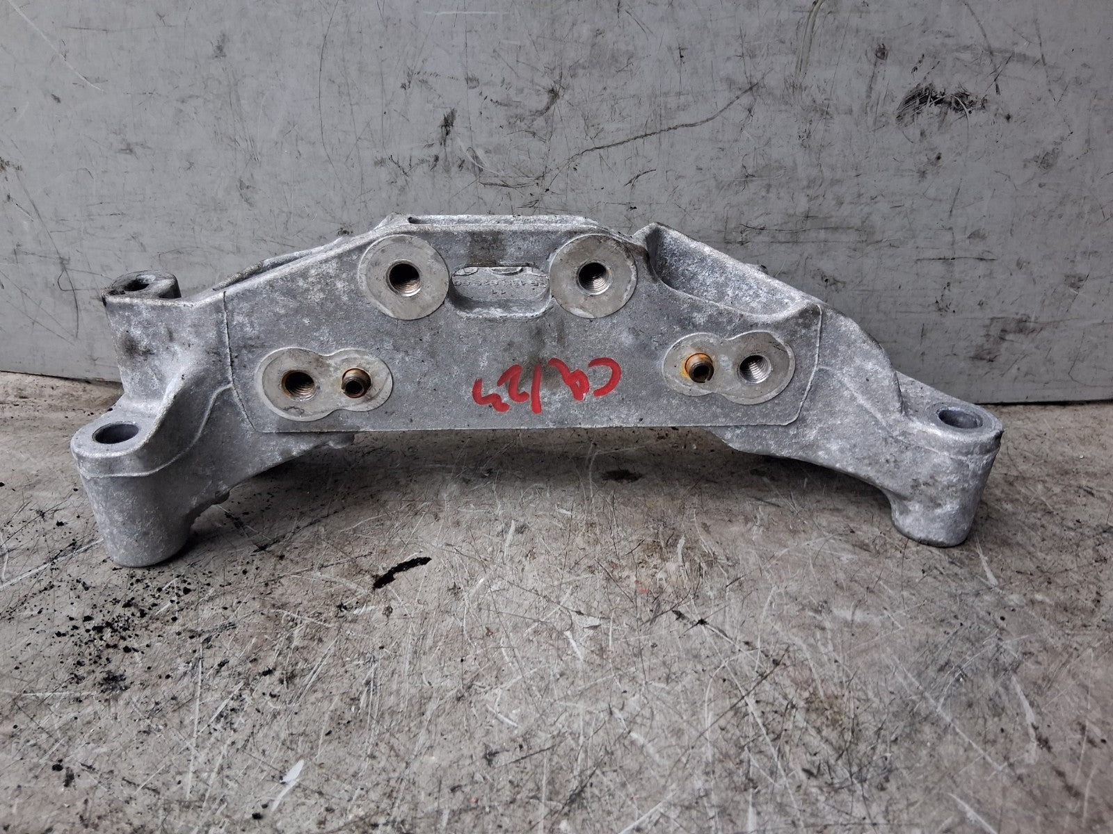 2023 CITROEN C4 MK3 1.2 PETROL ENGINE MOUNT BRACKET 9813582980