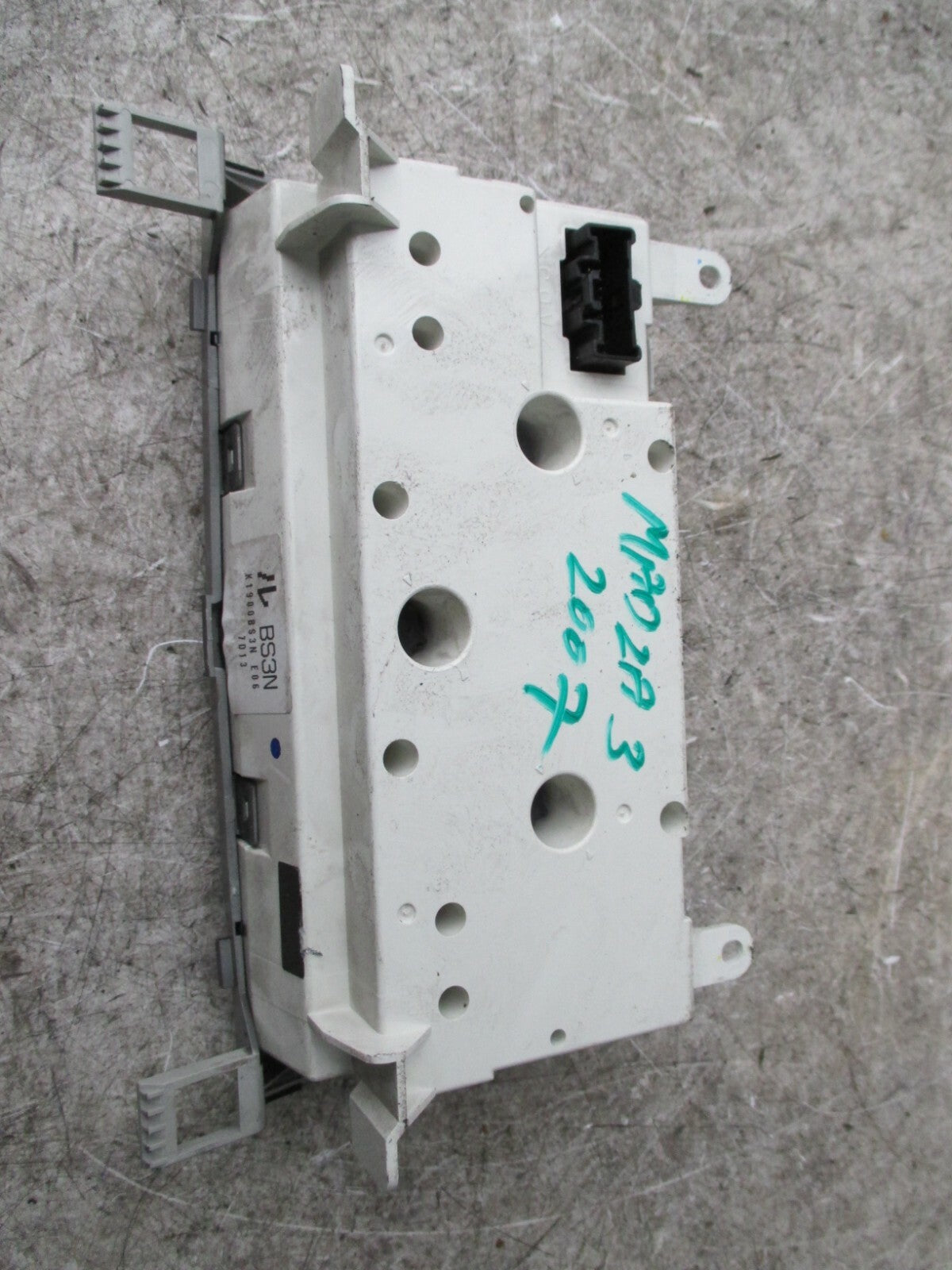 MAZDA 3 2007 MK1 HEATER CONTROL PANEL K1900BS3N