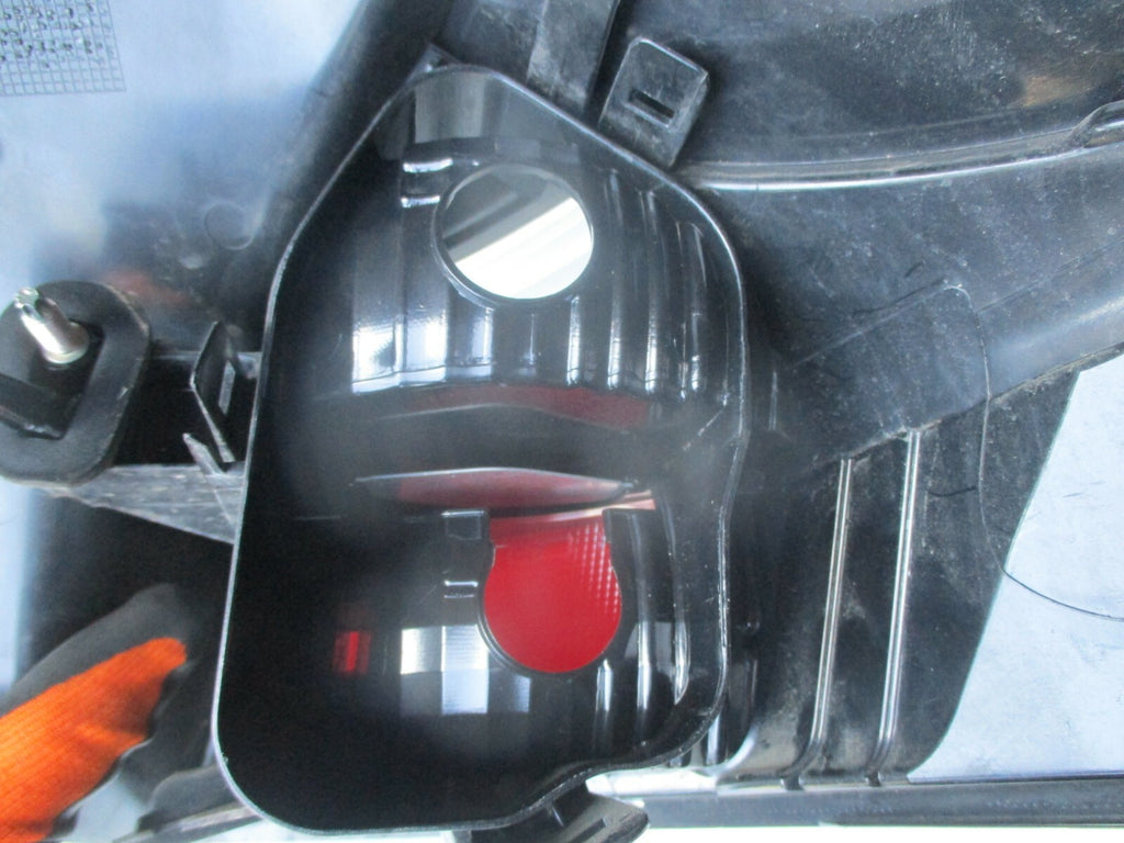 RENAULT MEGANE MK3 2015 NSR PASSENGER SIDE REAR BRAKE LIGHT CLUSTER 265550548R
