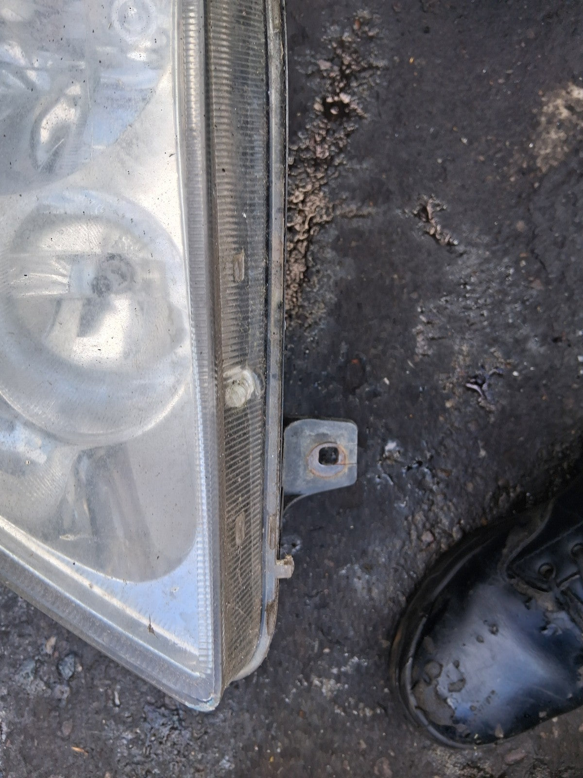 2016 MERCEDES SPRINTER W906 NSF PASSENGER SIDE FRONT LEFT HEADLIGHT A9068200361