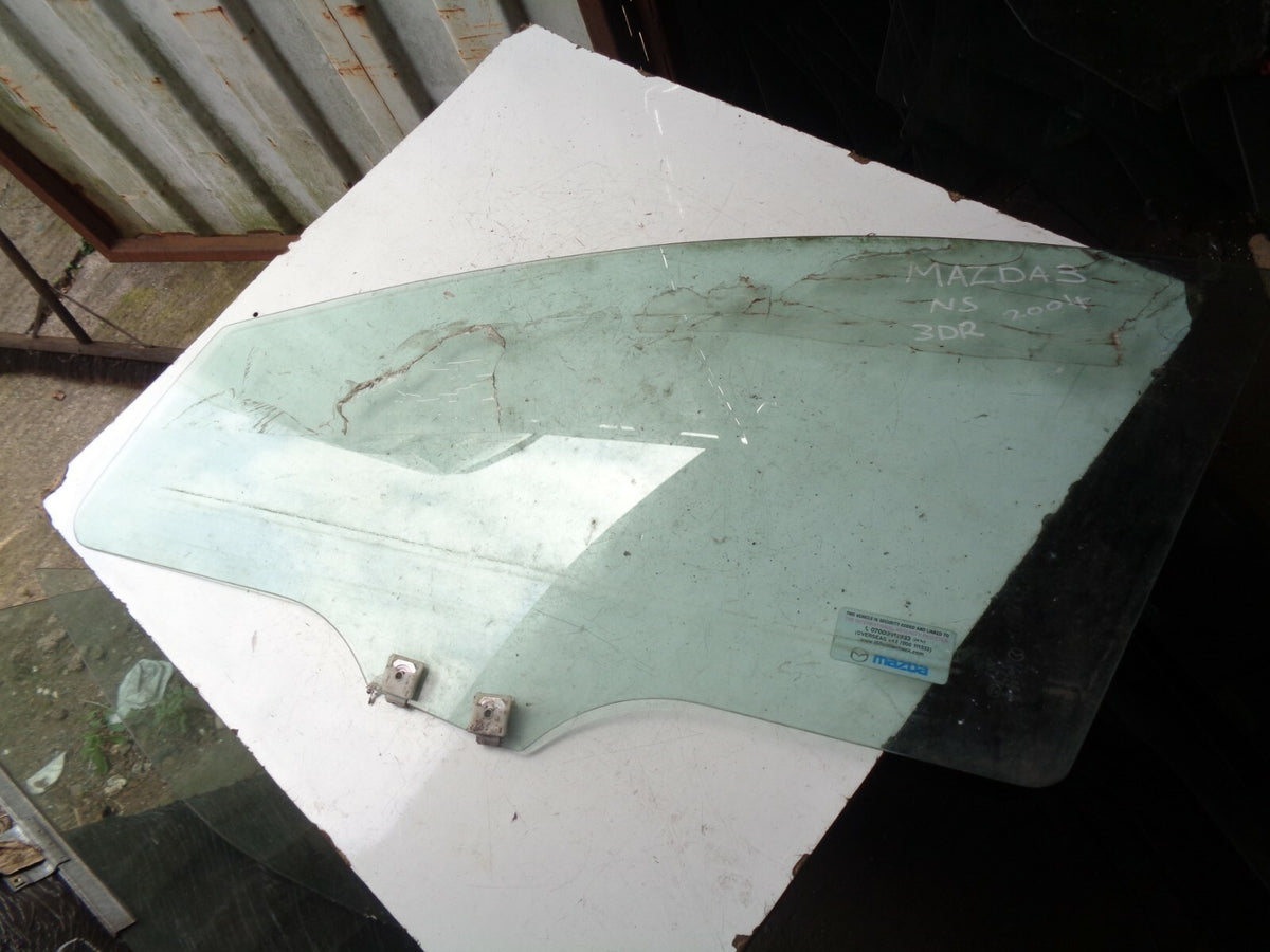 MAZDA 3 NSF PASSENGER SIDE FRONT DOOR WINDOW GLASS