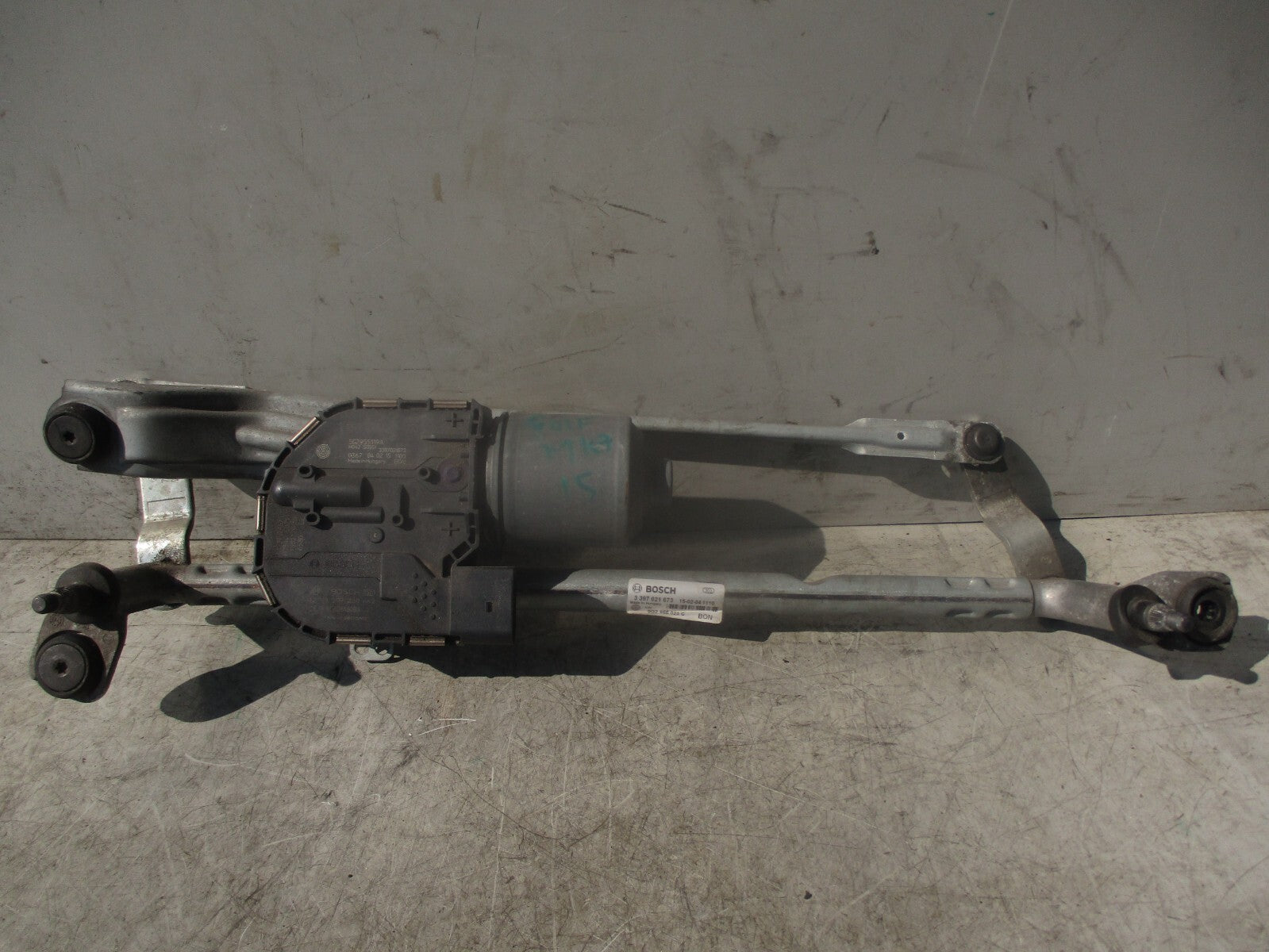 2015 VOLKSWAGEN GOLF MK7 FRONT WINDSCREEN WIPER MOTOR LINKAGE 3397021673