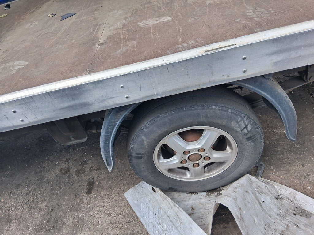 2020 SAIC LDV V80 16 INCH ALLOY WHEEL WITH TYRE 215/75R16