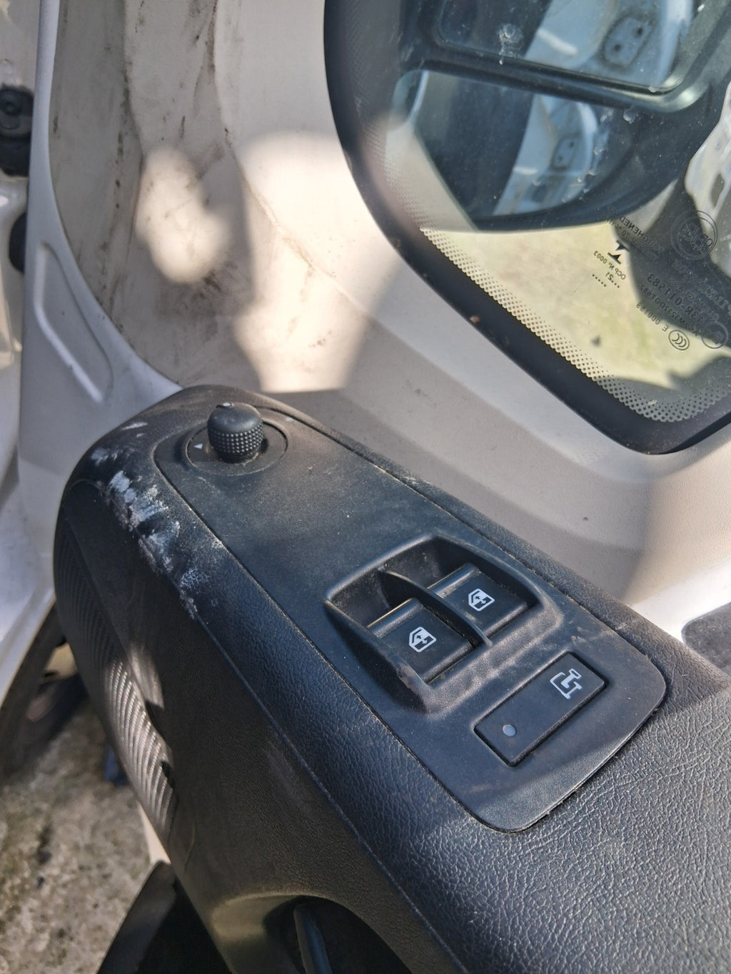 2021 CITROEN RELAY MK3 OSF DRIVER SIDE WINDOW SWITCH