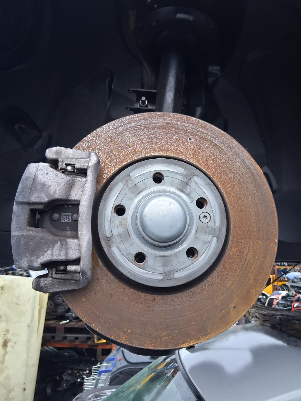 2025 MERCEDES BENZ GLA H247 1.3 MHEV NSF PASSENGER SIDE FRONT LEFT HUB & CALIPER