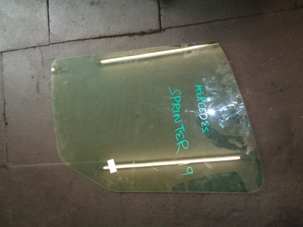 MERCEDES BENZ 2019 SPRINTER MK3 DRIVER SIDE WINDOW GLASS