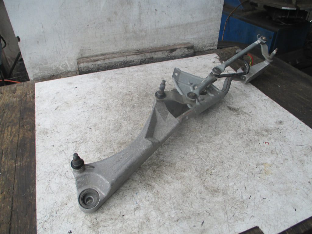MERCEDES CLC CLASS CL203 2010 FRONT WIPER MOTOR + LINKAGE A2038200442