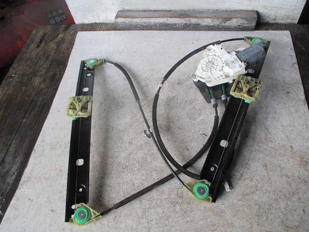 AUDI A1 8X 2015 NSF PASSENGER SIDE FRONT WINDOW MOTOR REGULATOR 8X4837461A