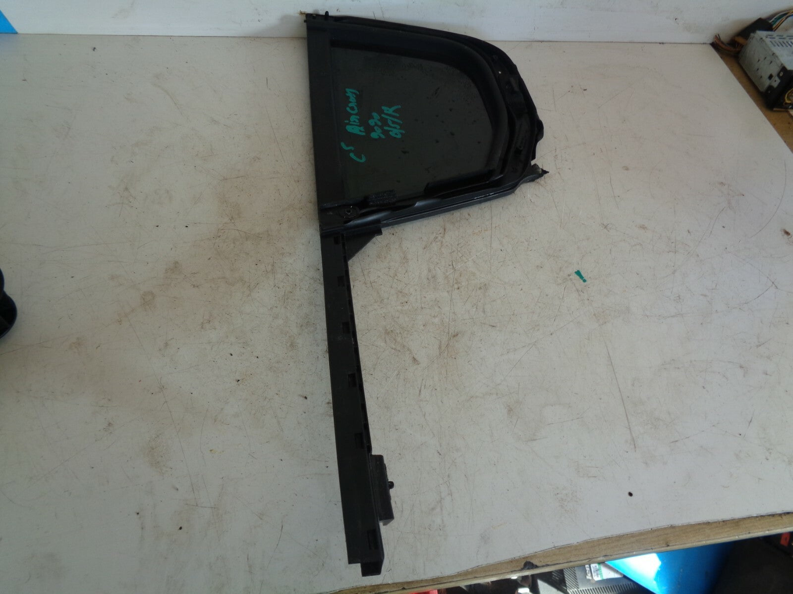 CITROEN C5 AIRCROSS 2020 DRIVER SIDE REAR DOOR QUARTER GLASS 9816905980