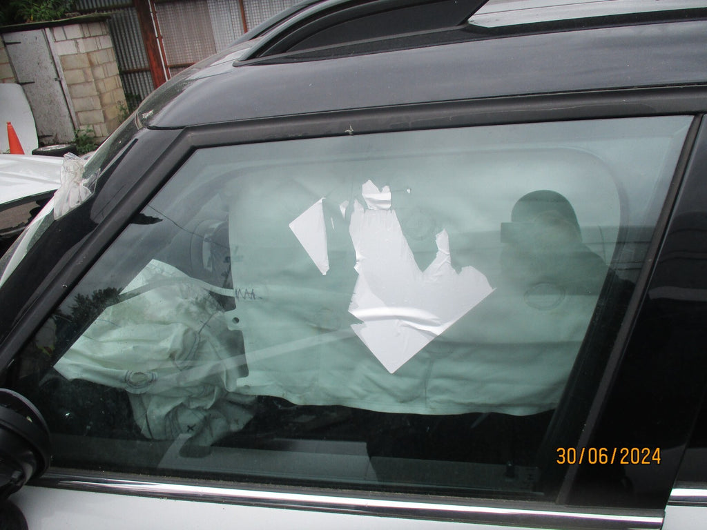 BMW MINI COUNTRYMAN F60 2021 NSF PASSENGER SIDE FRONT WINDOW GLASS