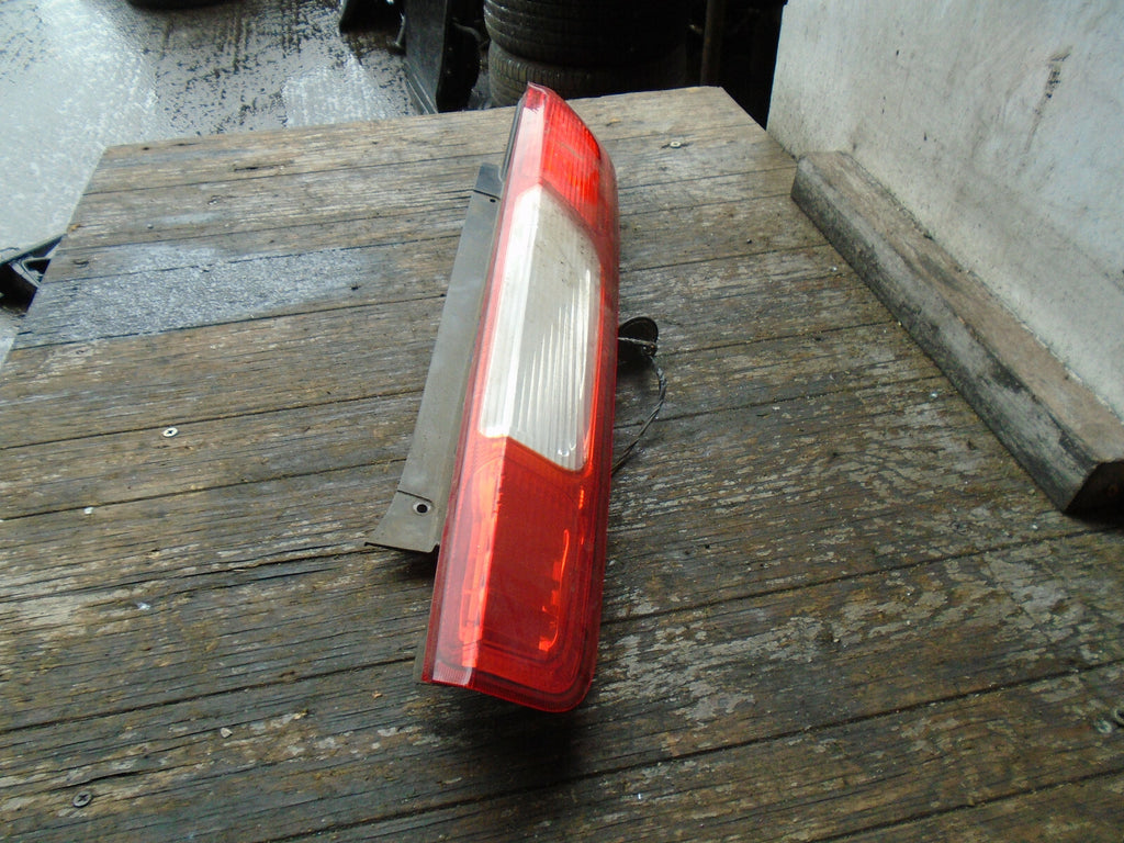 FORD FOCUS MK2 2008 NSR PASSENGER SIDE REAR TAIL LIGHT