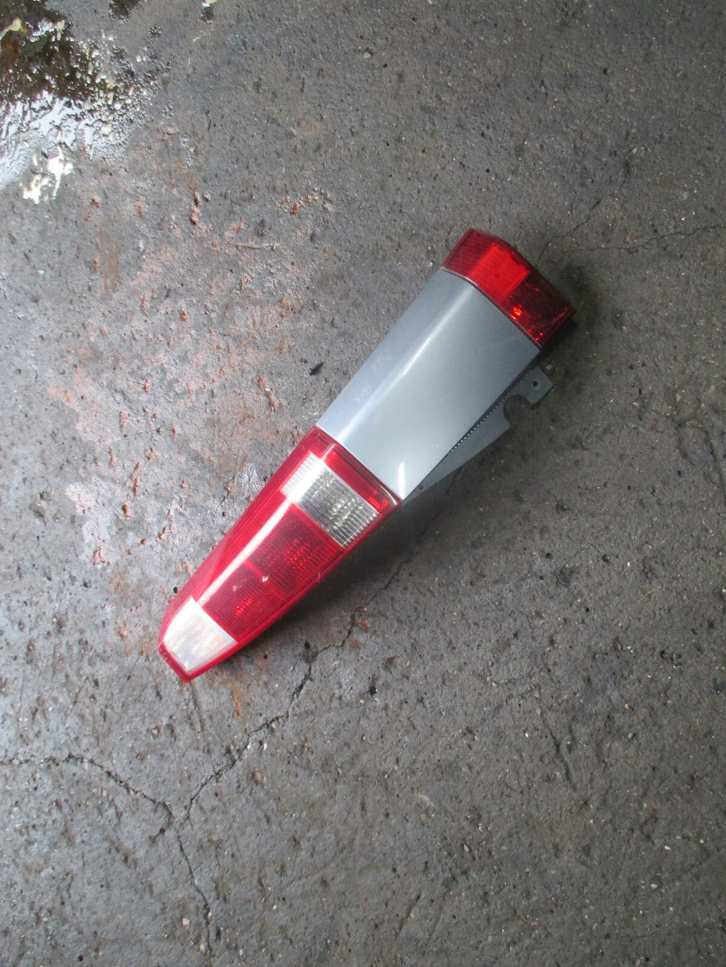 VAUXHALL MERIVA A MK1 2005 OSR DRIVER SIDE REAR TAIL LIGHT