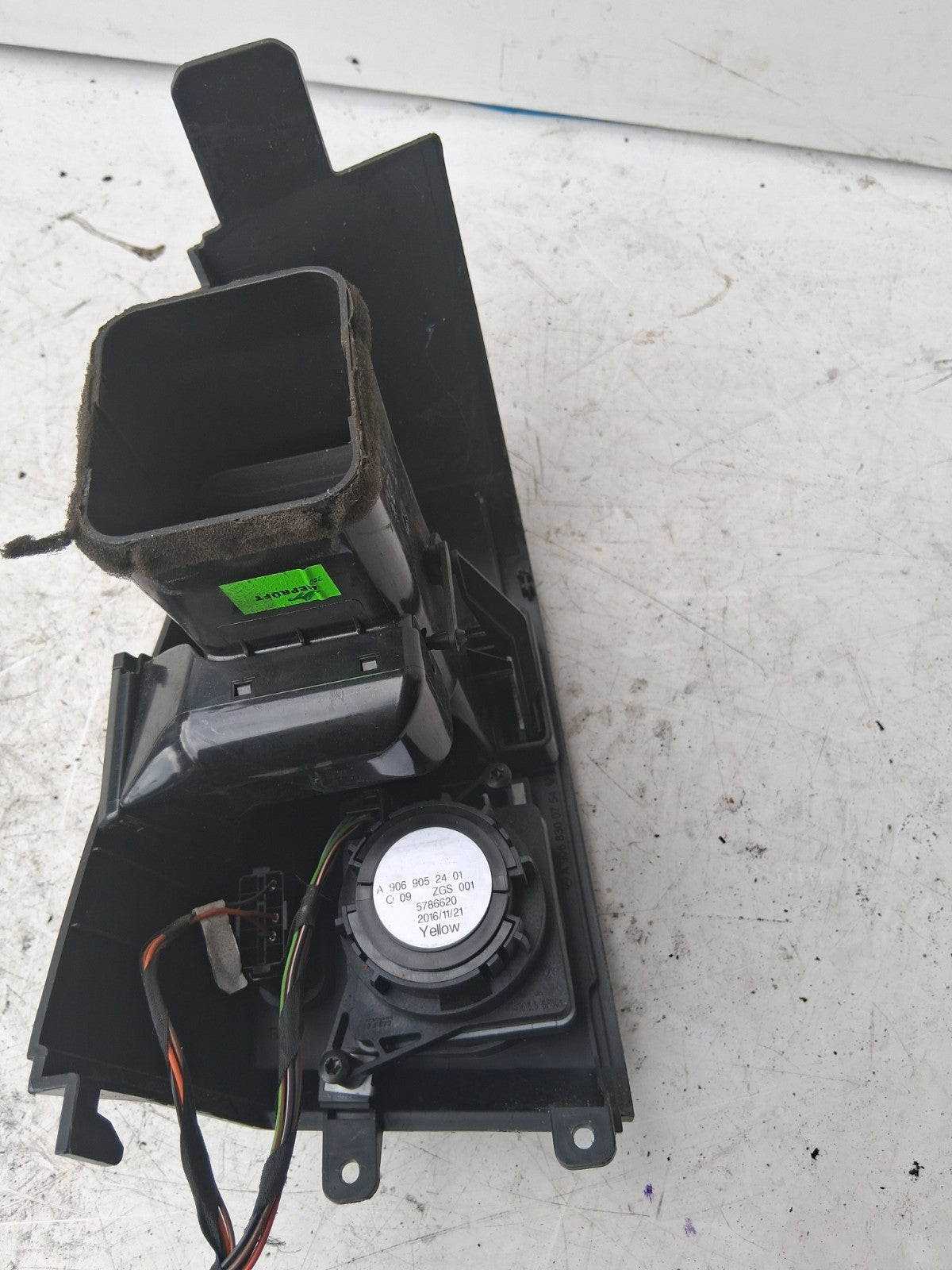 2020 MERCEDES BENZ SPRINTER OSF DRIVER SIDER SIDE VENT & SWITCHES A9068300754