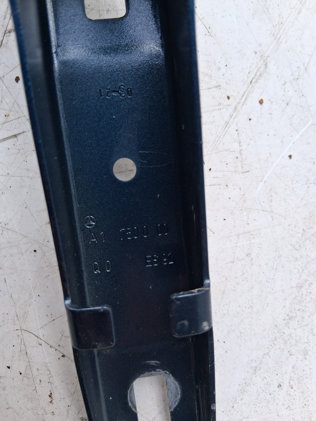 2021 MERCEDES A CLASS V177 SALOON OSR DRIVER SIDE REAR RIGHT BOOT TAILGATE HINGE