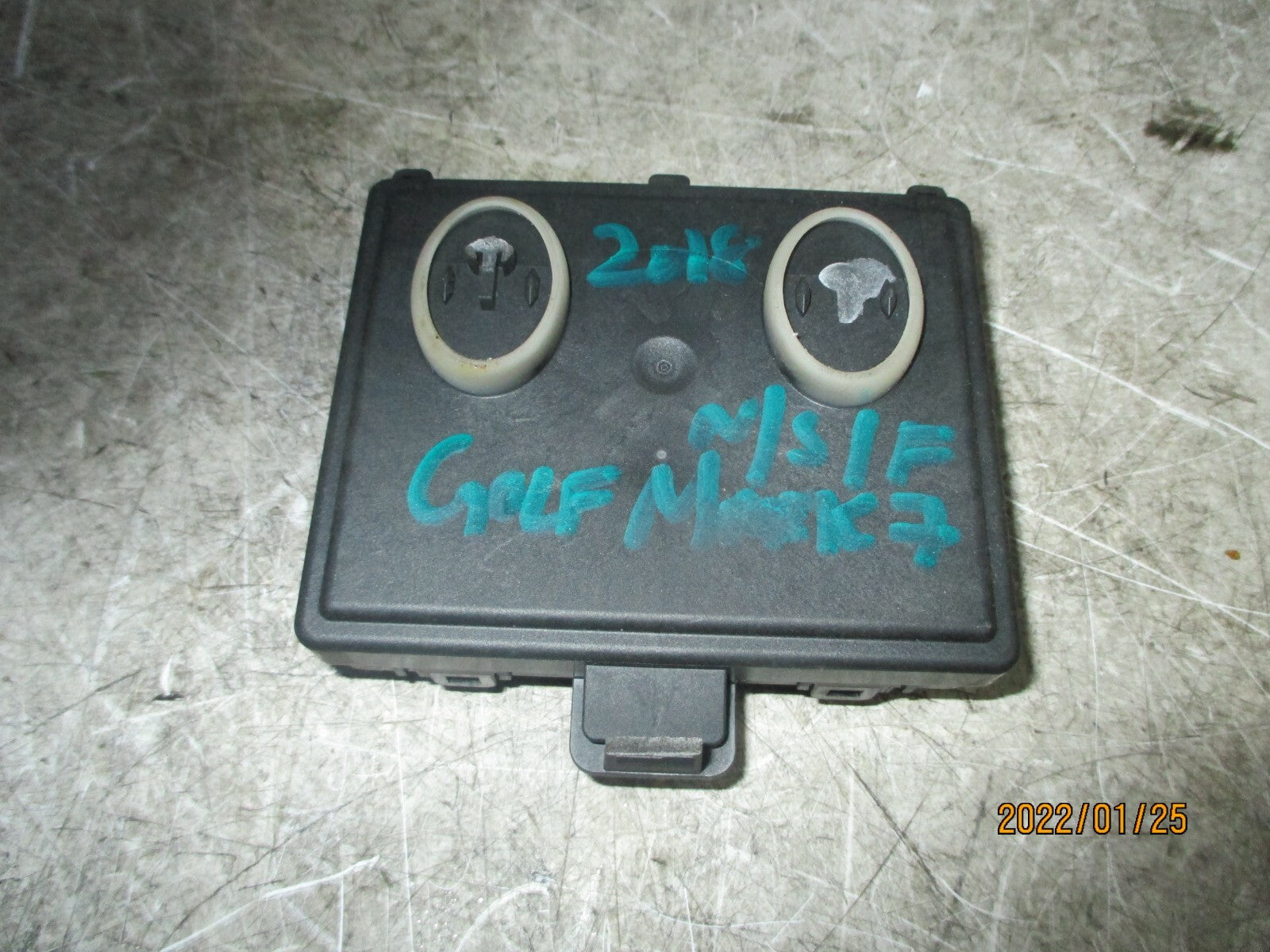 VW VOLKSWAGEN FOLF MK7 2018 NSF PASSENGER FRONT DOOR CONTROL MODULE 5Q0959592F