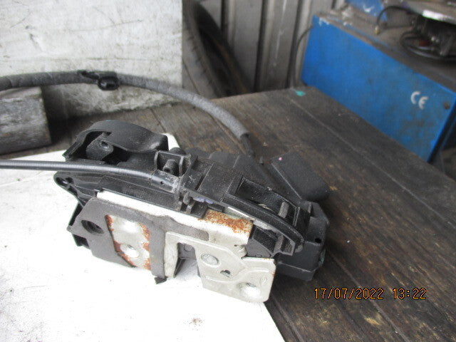 FORD FOCUS MK3 2016 OSF DRIVER SIDE FRONT DOOR LOCK MECHANISM BM5AA21812CF