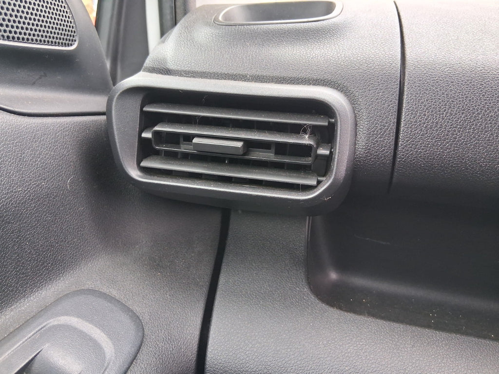 2020 VAUXHALL COMBO E MK4 NSF PASSENGER SIDE FRONT LEFT AIR VENT