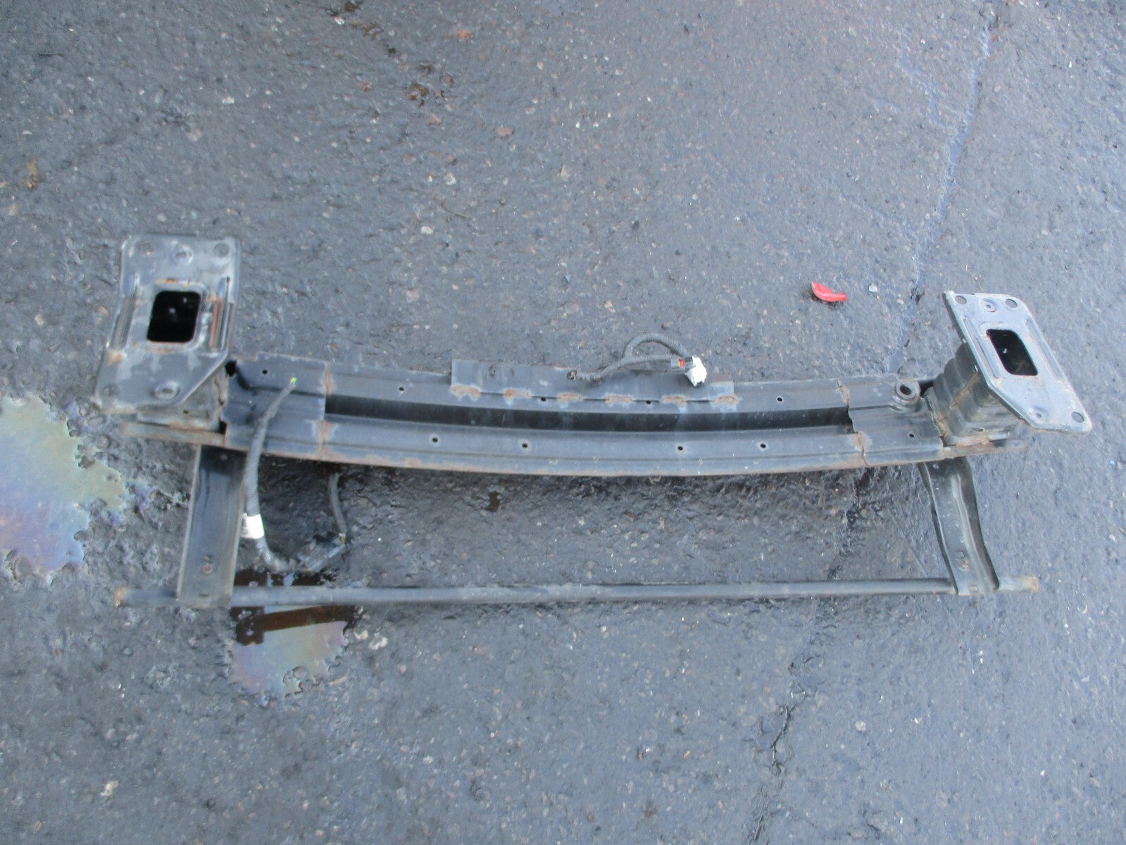 HYUNDAI I40 MK1 2012 FRONT BUMPER CRASH REINFORCEMENT IMPACT BAR