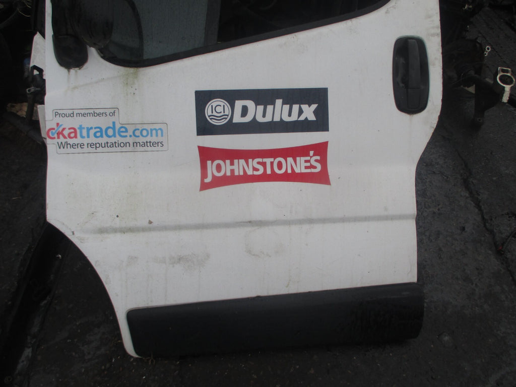 VAUXHALL VIVARO MK1 2002 NSF PASSENGER SIDE FRONT DOOR WHITE