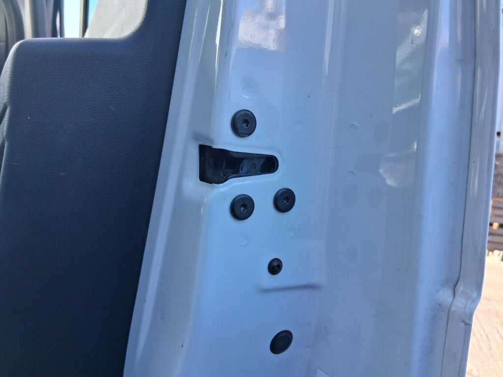2025 RENAULT MASTER MK4 OSF DRIVER SIDE FRONT DOOR LOCK MECHANISM