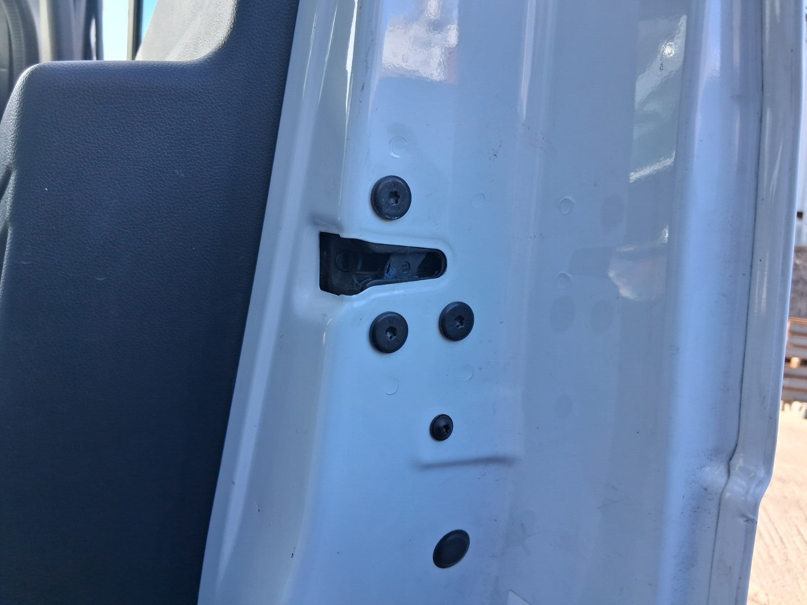2025 RENAULT MASTER MK4 OSF DRIVER SIDE FRONT DOOR LOCK MECHANISM