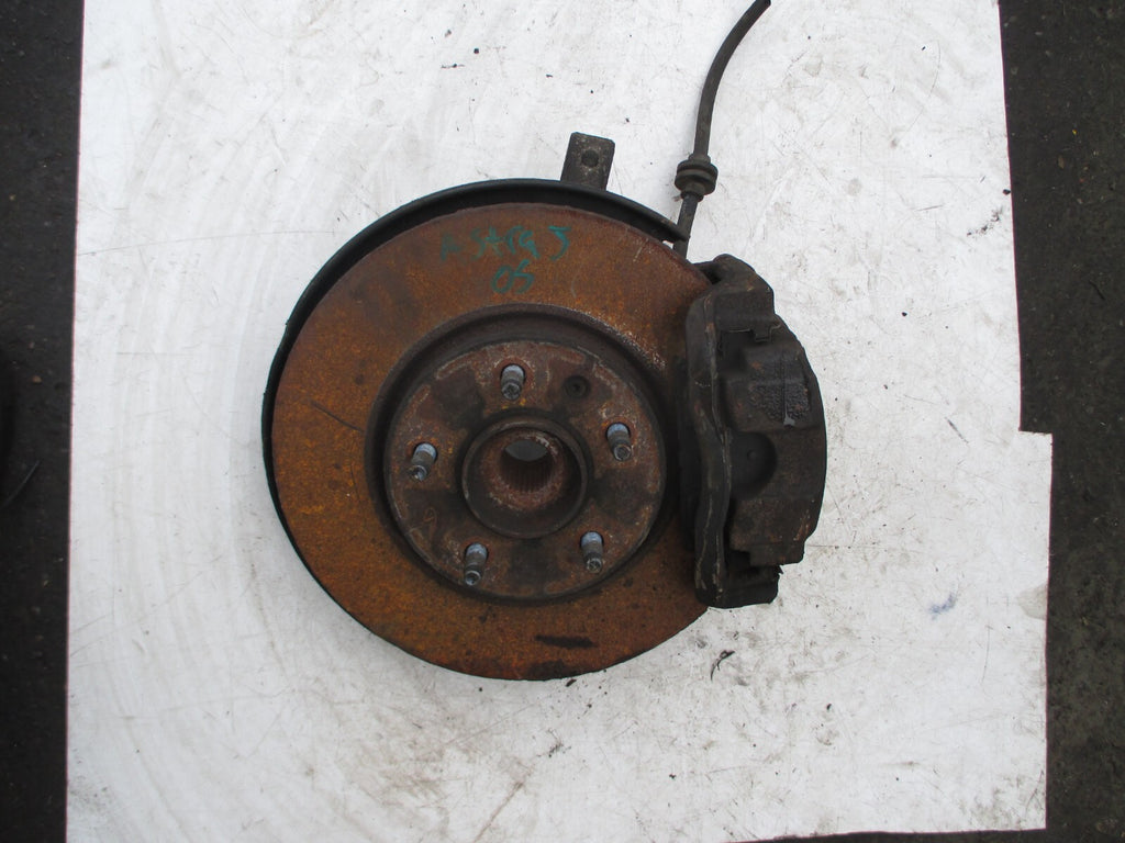 VAUXHALL ASTRA J MK6 2013 OSF DRIVER SIDE FRONT WHEEL HUB & BRAKE CALIPER