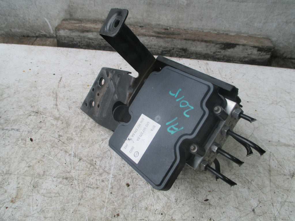 AUDI A1 8X 2015 1.4 PETROL ABS PUMP & MODULATOR 6R0614517AL