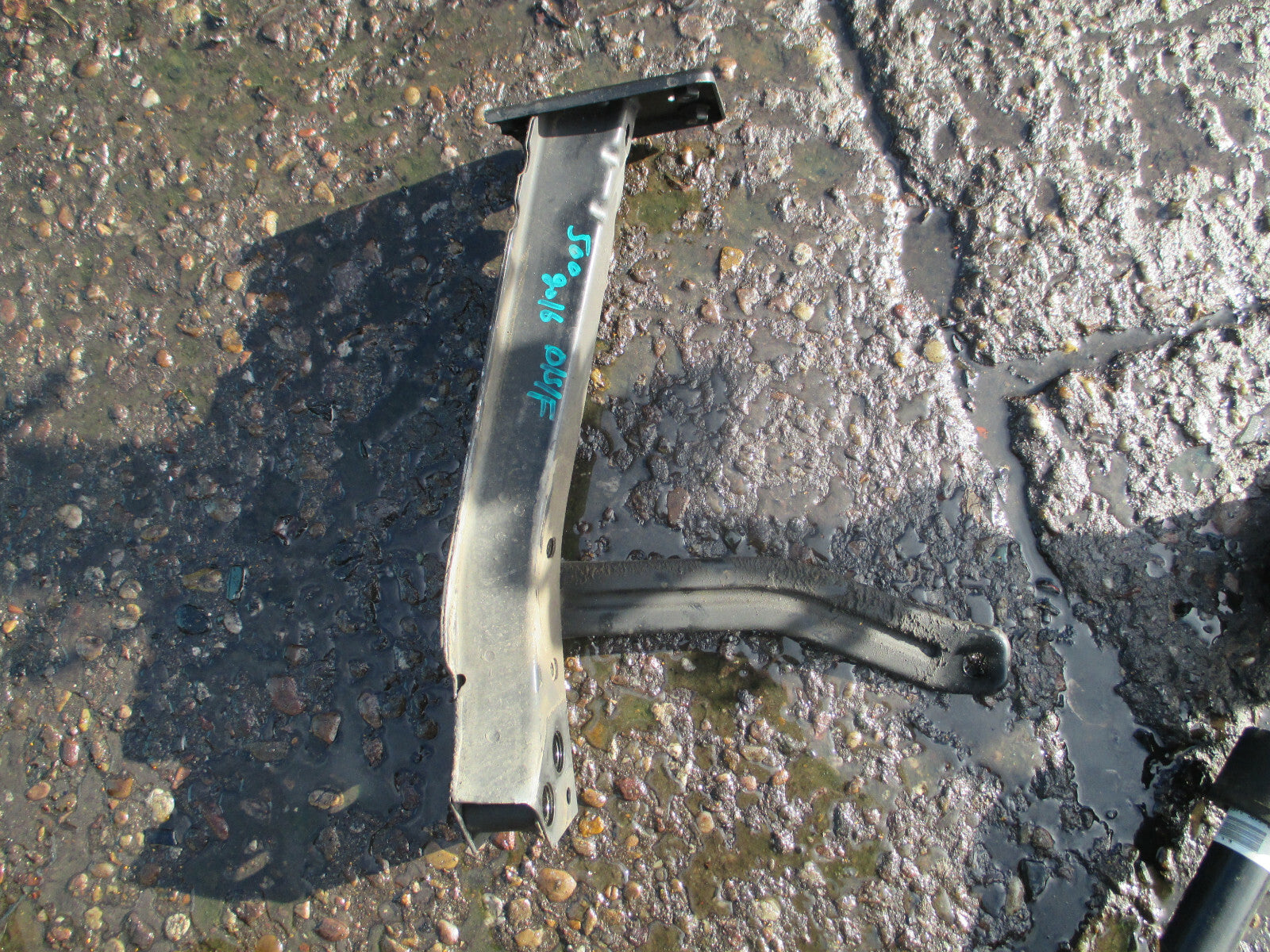 FIAT 500 2016 OSF DRIVER SIDE FRONT CARRIER HOLDER