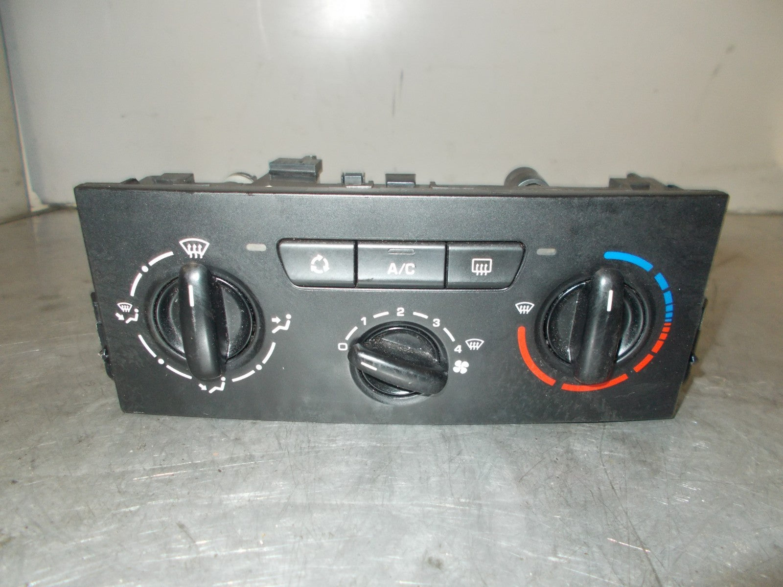 PEUGEOT 207 2006 CLIMATE CONTROL UNIT MODULE 69910004