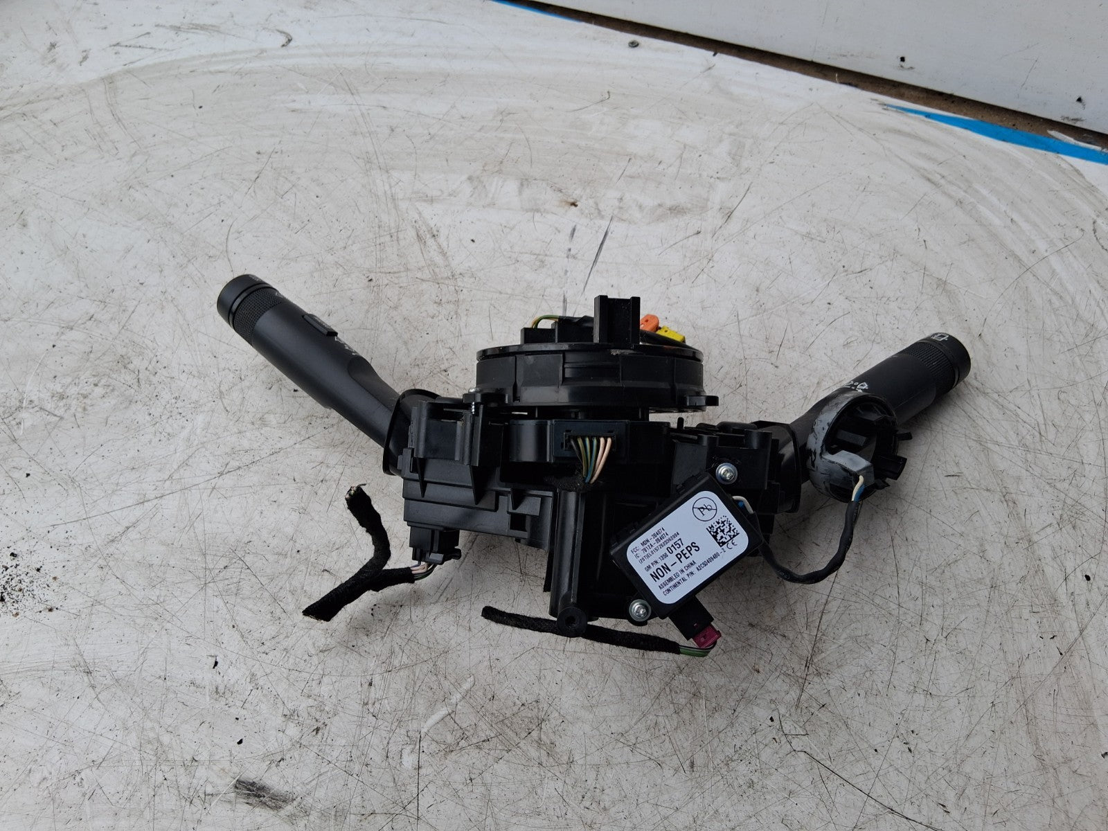 2013 VAUXHALL ASTRA J ESTATE INDICATOR WIPER SWITCH STALK SQUIB 22914039